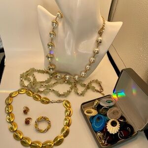 Lot 3 Alfani and Sandra David Plus